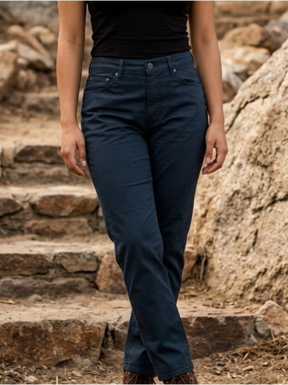 NWT Levi's SZ 33X30 blackish/charcoal Mom High Waisted 5-pocket jeans/waist 34” - Picture 2 of 10